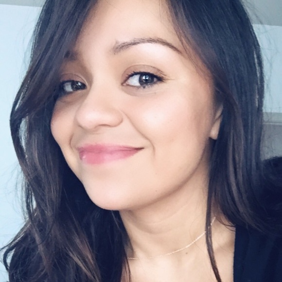 Meet your Posher, Angie - Picture 1 of 1